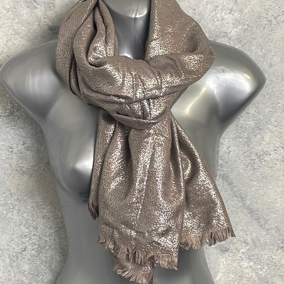 Miss Short Hair Elegant Pink Sparkle Scarf - Picture 2 of 10